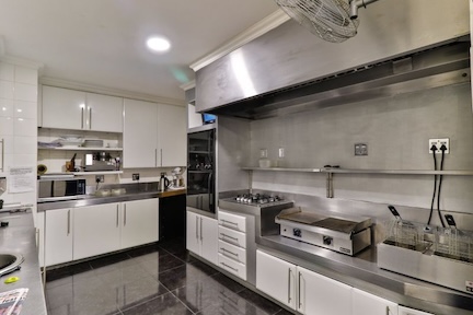 Self-Catering Kitchen at Annabel's